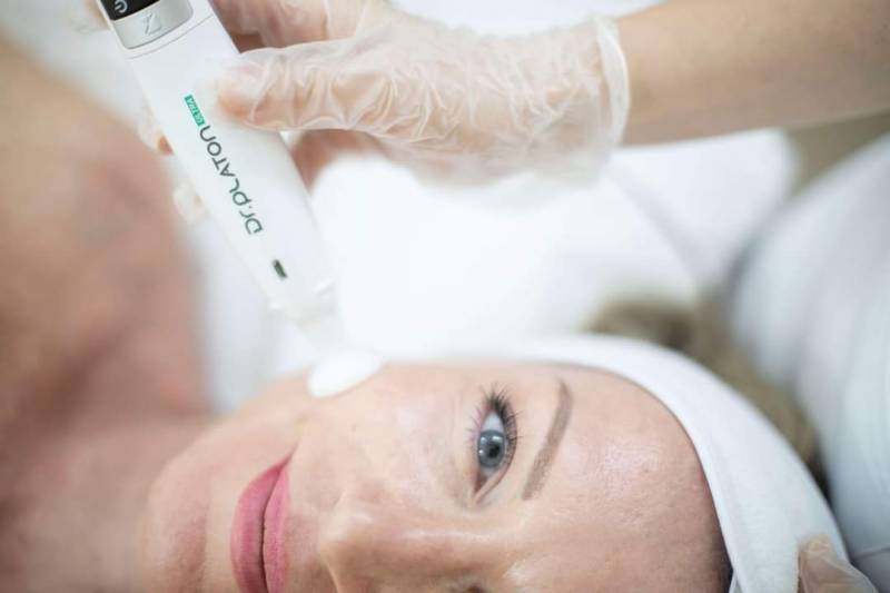 nouveau soin du visage plasma pour traiter l'acné et les rougeur à Marseille 13008